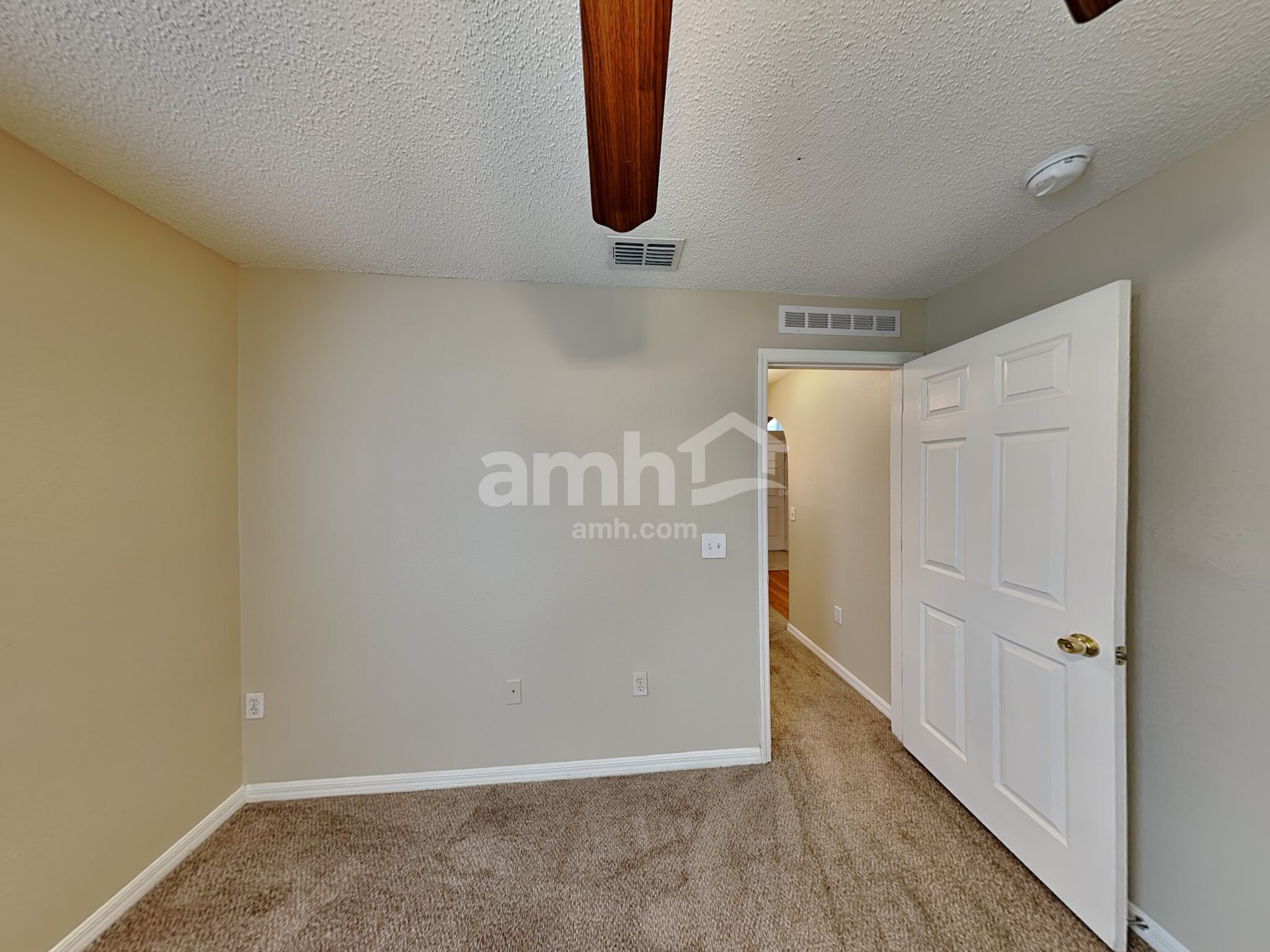 Building Photo - 7242 Oxfordshire Ave