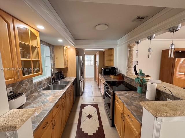 Building Photo - 2101 NE 25th St