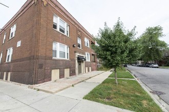 Building Photo - 7056 S Eberhart Ave