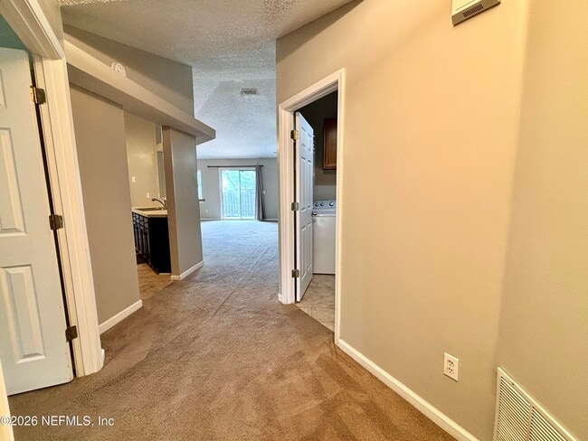 Building Photo - 8467 Charlesgate Cir E