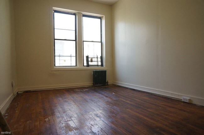 Building Photo - 2744 Bedford Ave