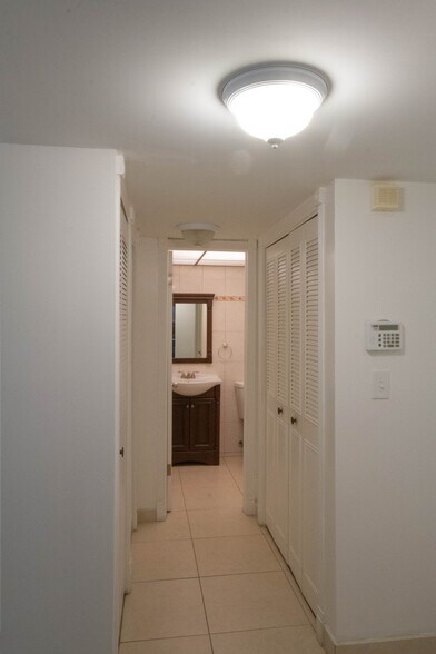 Storage - 3000 NW 48th Ter