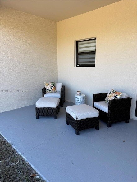 Building Photo - 18 Organ St