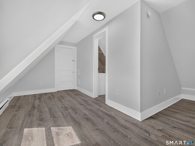 Building Photo - 111 Laurel Hill Ave