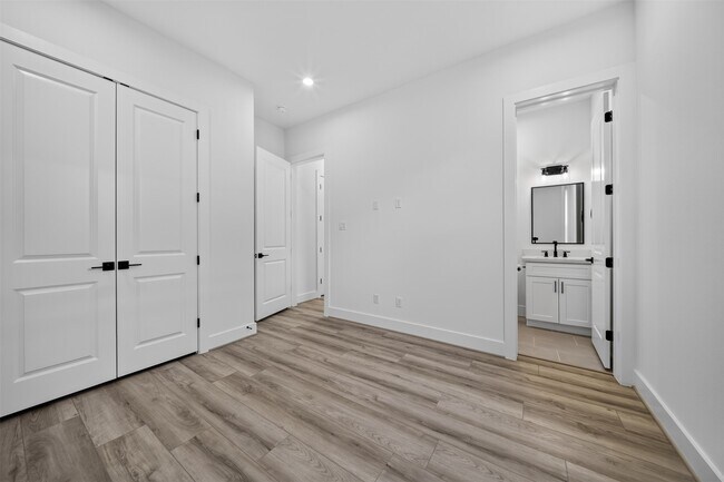 Building Photo - 2421 Harrington St
