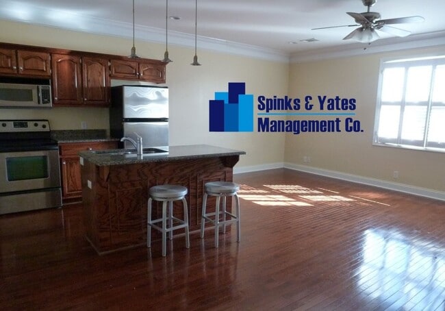 Building Photo - 309 Morgan St