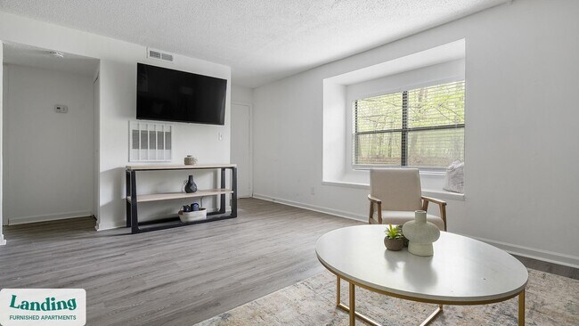 Building Photo - 2030 Northcliffe Dr
