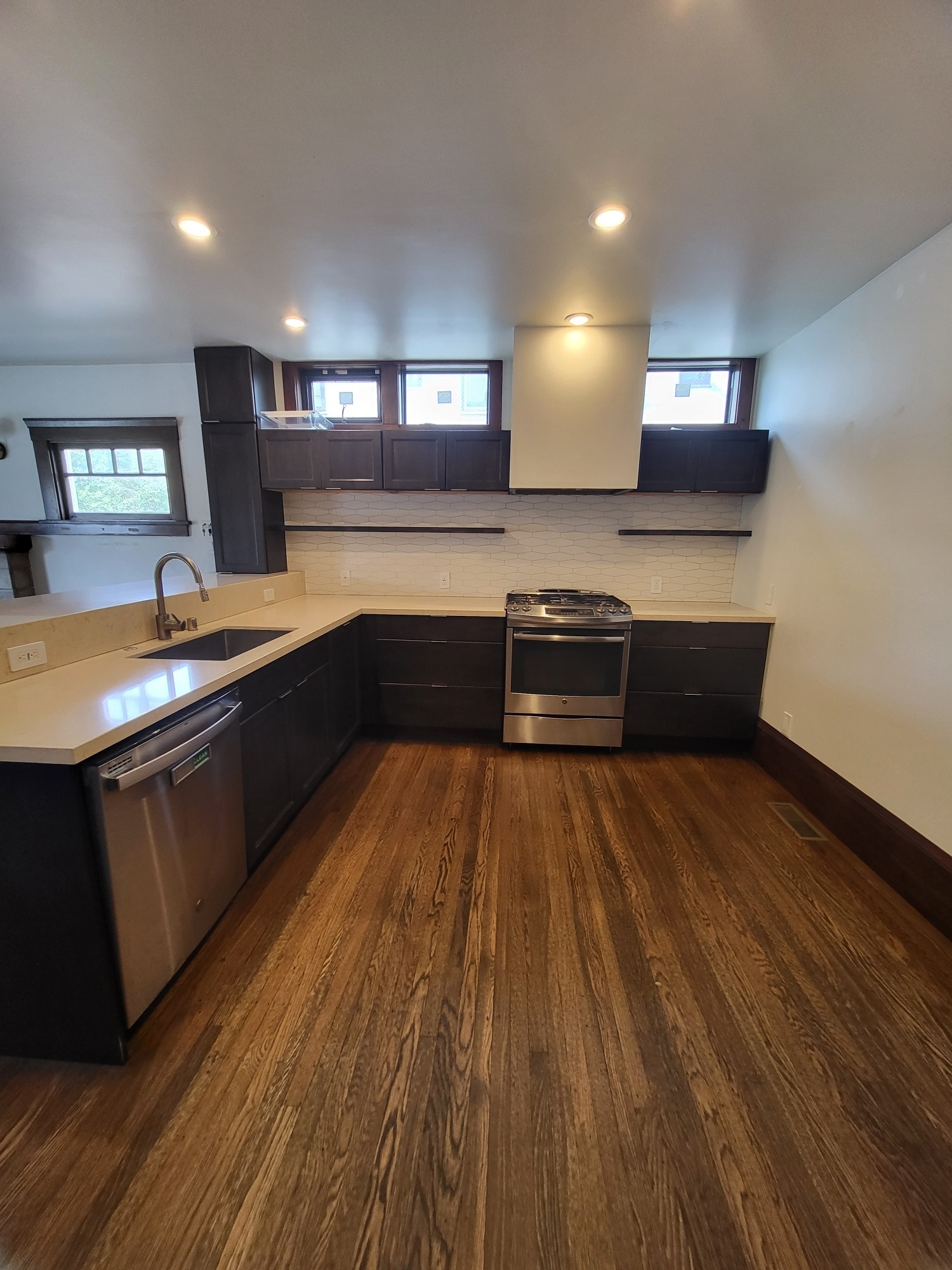 Building Photo - 2631 Regent St