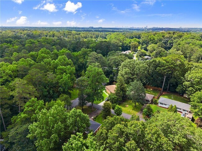 Building Photo - 269 Terrydale Dr SE