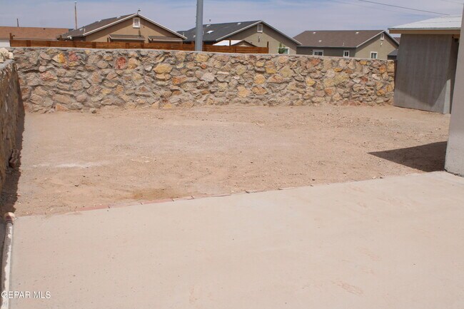 Building Photo - 11673 Flor Celosia