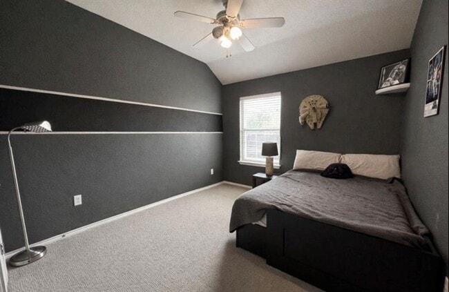 Building Photo - 1052 Hot Spring Valley