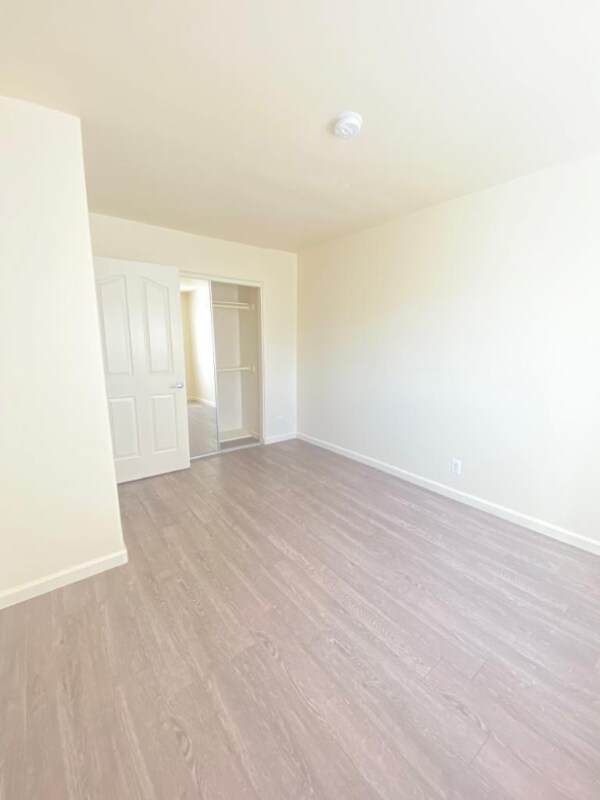 Building Photo - 13012 Riverside Dr