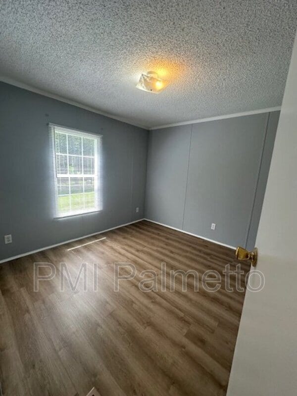 Building Photo - 760 Murray Lindler Rd