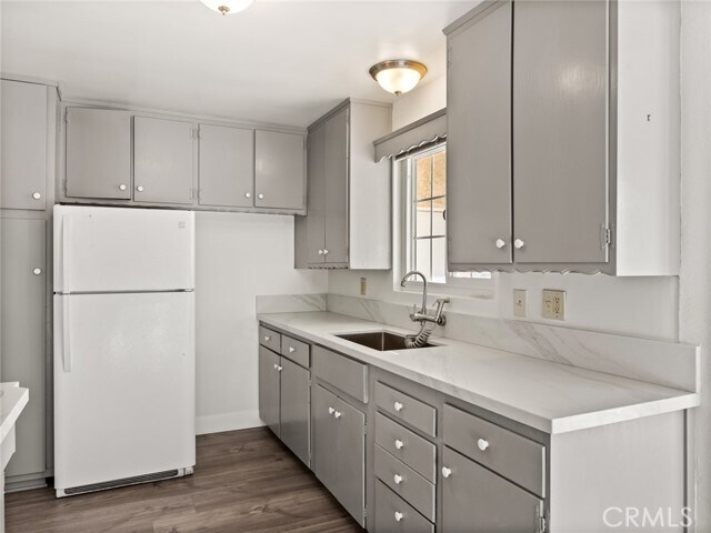 Building Photo - 5302 W Ave L-2