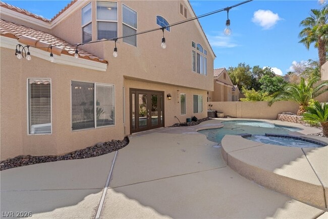 Building Photo - 2417 Shady Vista Dr