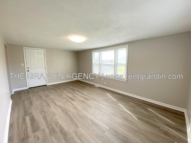 Building Photo - 8623 Plantation Rd