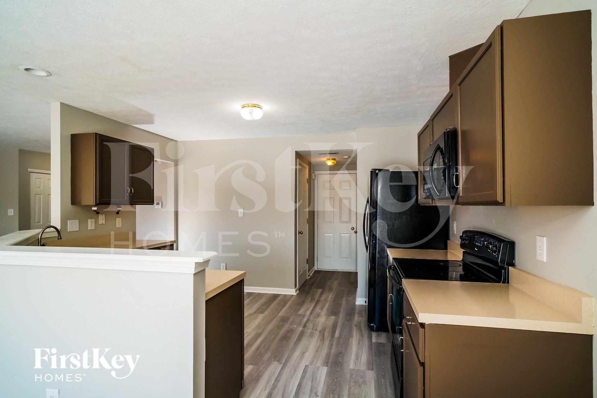 Building Photo - 7234 Parklake Cir