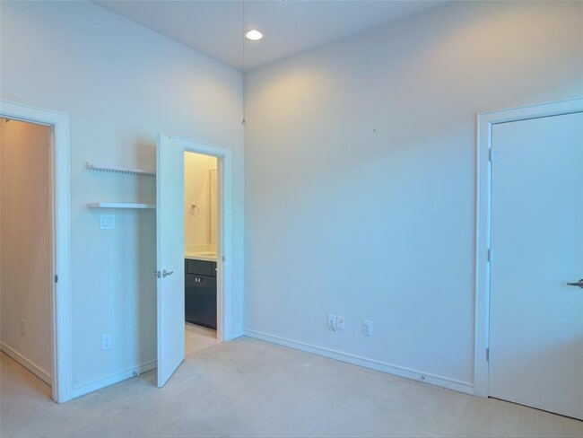 3rd floor bedroom - 2719 Clay St