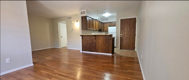 Primary Photo - 3131 W Cochise Dr