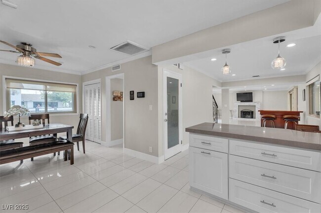 Building Photo - 2100 Westlund Dr