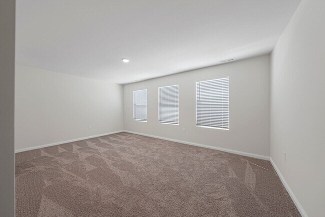 Building Photo - FOR RENT