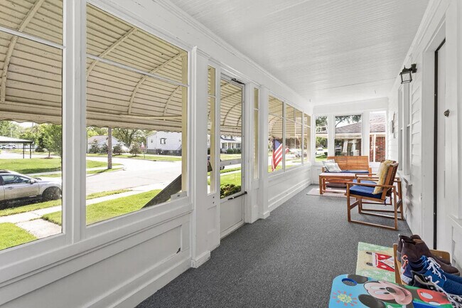 Building Photo - 22713 Lanse St