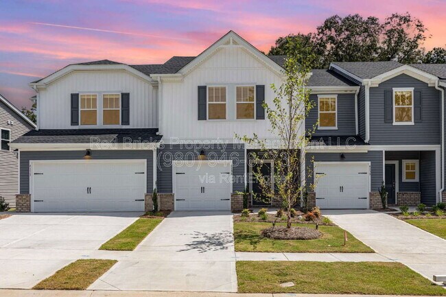 Primary Photo - 4135 Smt Wds Dr