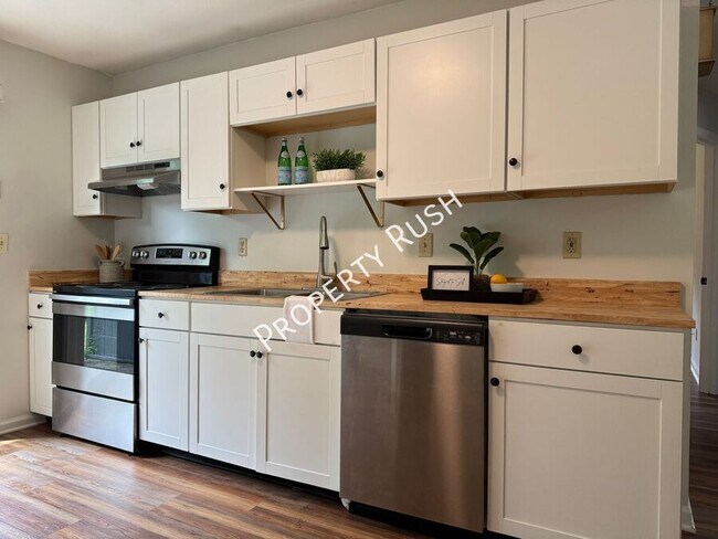 Building Photo - 8740 Millard Lee Ln