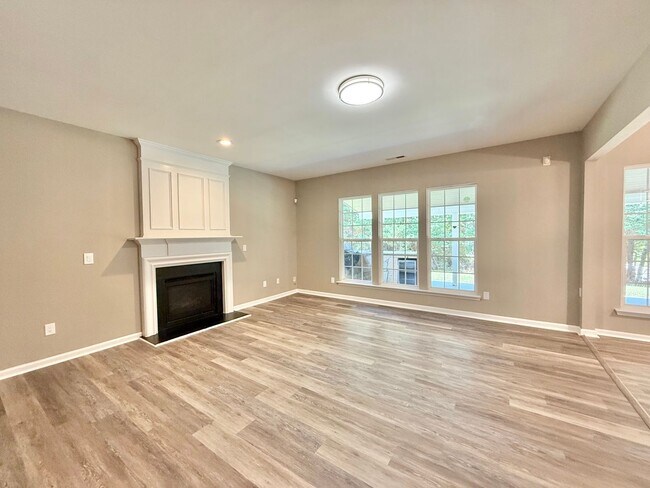 Building Photo - Newly Remodeled 4BD, 2.5BA Raleigh Home wi...