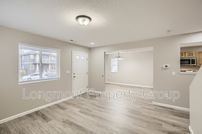 Building Photo - 303 Sweet Valley Ct