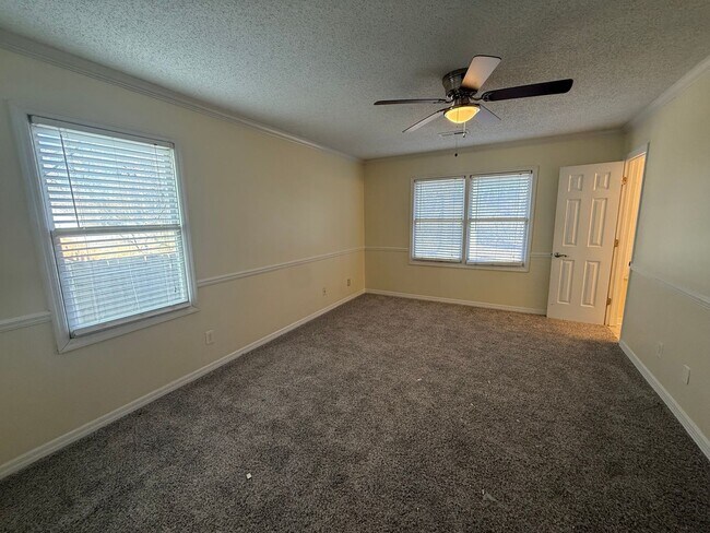 Building Photo - 3 bed 2 full bath home in Madison AL