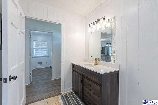 Building Photo - 2318 W Heron Dr