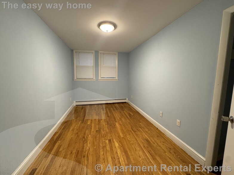 Building Photo - 68 Beacon St