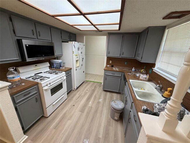 Building Photo - 1309 Radam Cir