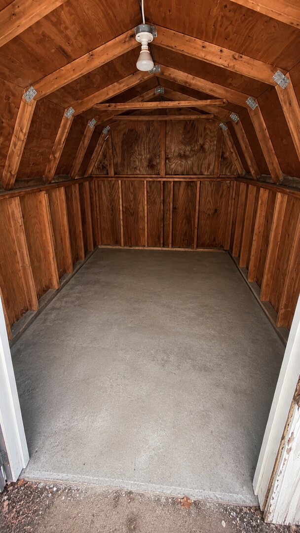 Building Photo - 7261 Bridgewood Dr