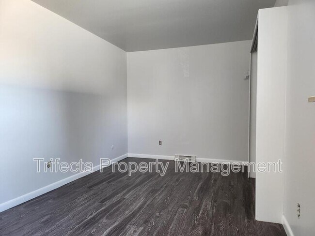 Building Photo - 2739 Leisure Dr