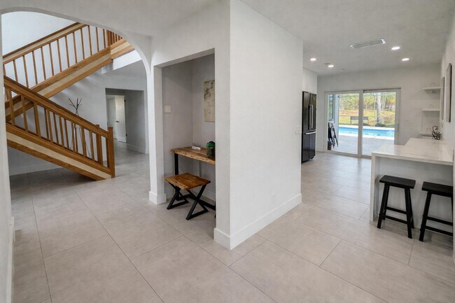 Building Photo - 149 Ponce De Leon St