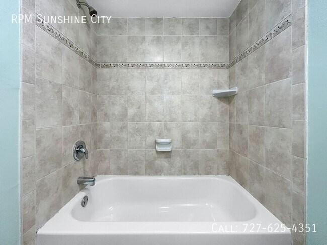 Building Photo - 1106 Pass a Grille Way