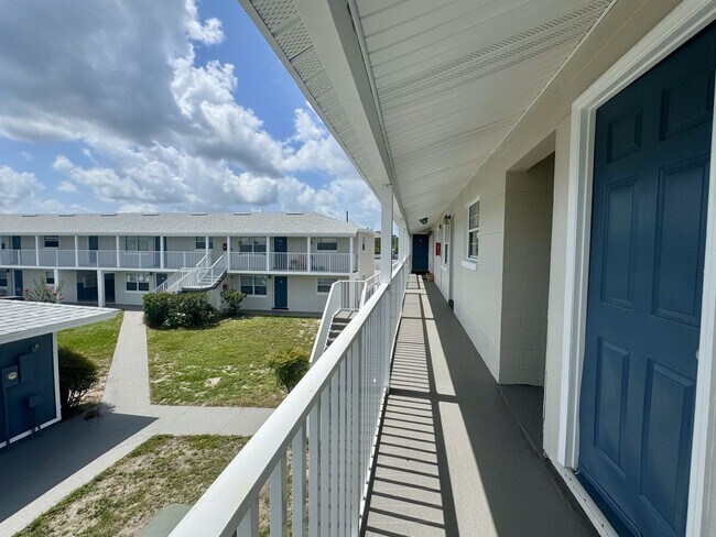 Building Photo - 1 Bed/1 Bath Ground Floor Condo in recentl...