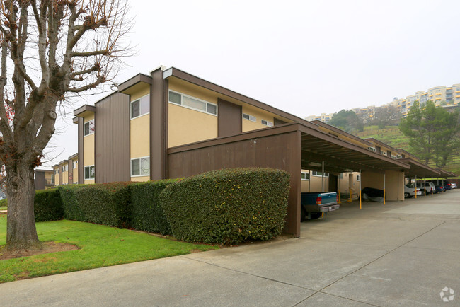 Building Photo - The Oak View Apartments
