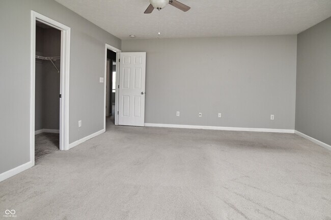 Building Photo - 10856 Trailwood Dr