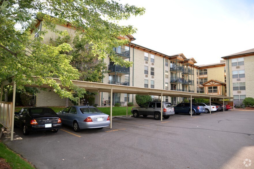 Parking - Sanctuary at Heather Ridge