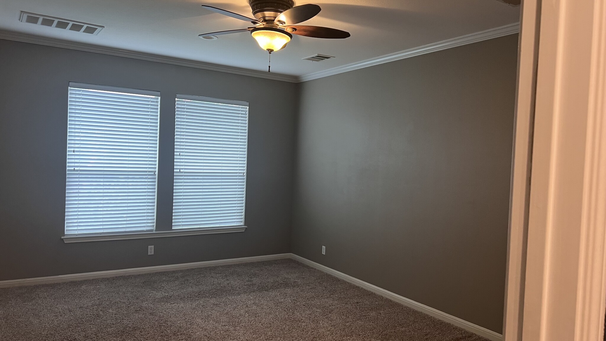 Master bedroom - 18439 Rogers Bend