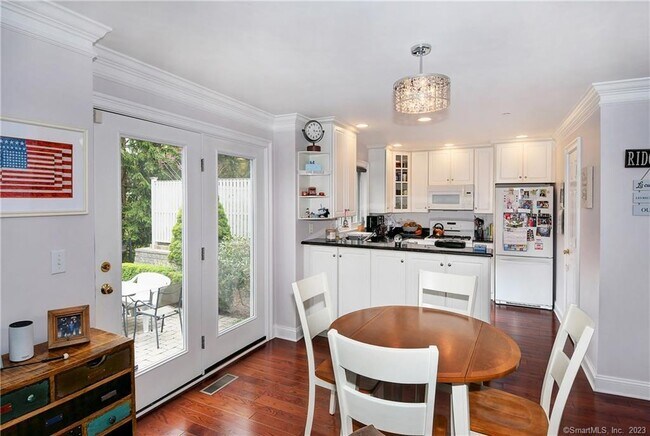 Building Photo - 59 Prospect St