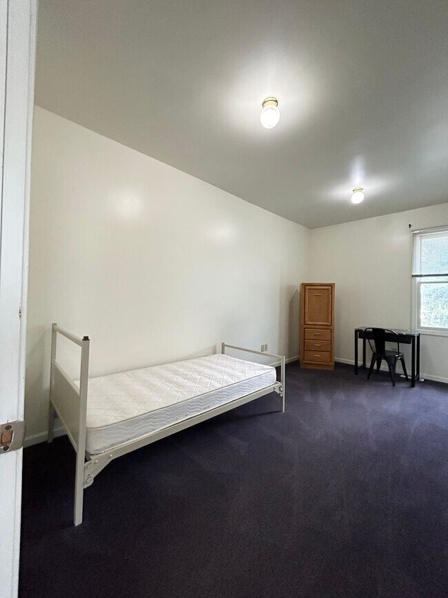 Building Photo - Available for Reservation 2026-27