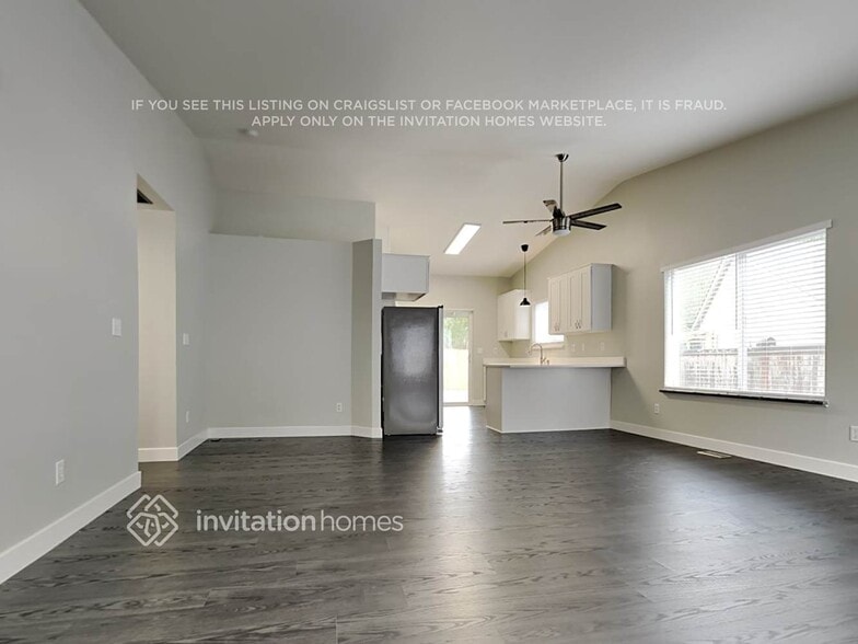 Building Photo - 1513 Evanston Ct NE