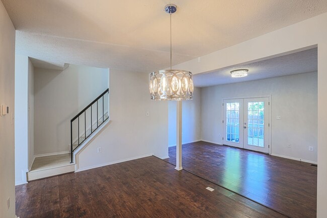 Building Photo - 17 Pocasset Ct