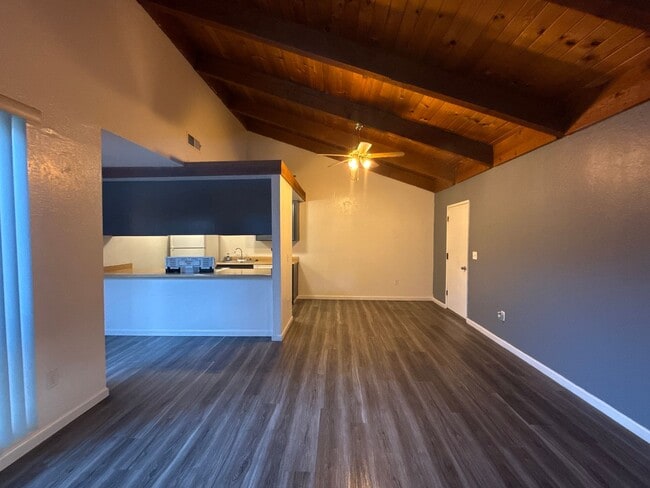 Building Photo - 7232-7234 Kelley Dr