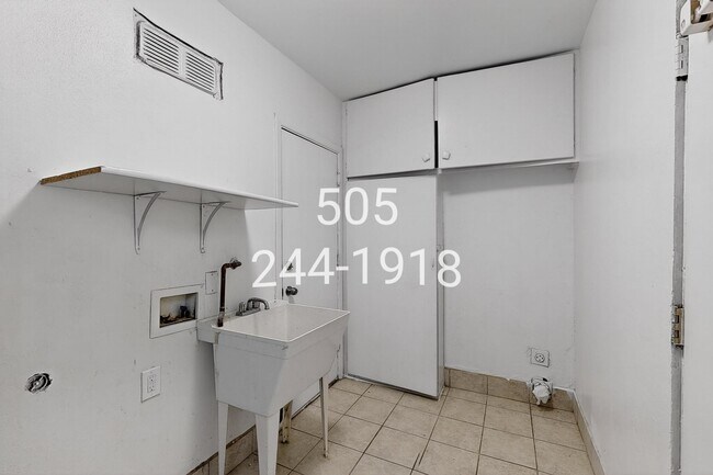 Building Photo - 8503 Menaul Blvd NE