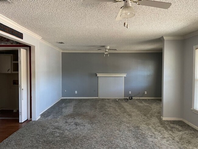 Building Photo - 3117 Fulton St